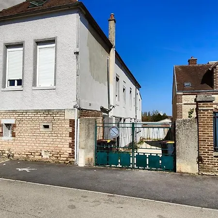 Les Du Pont - Lit Double - Wifi - Inclus - 6