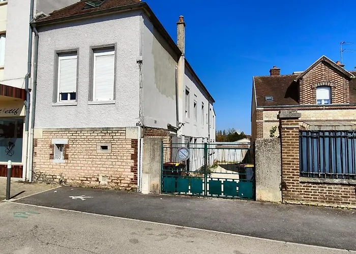 Les Du Pont - Lit Double - Wifi - Inclus - 6